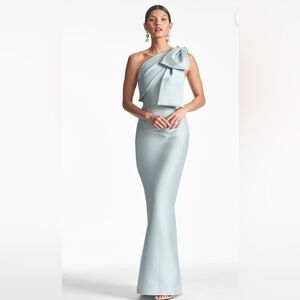 Sachin & Babi BONNIE GOWN - ASH BLUE
Asymmetric One-Shoulder Column dress sz 10